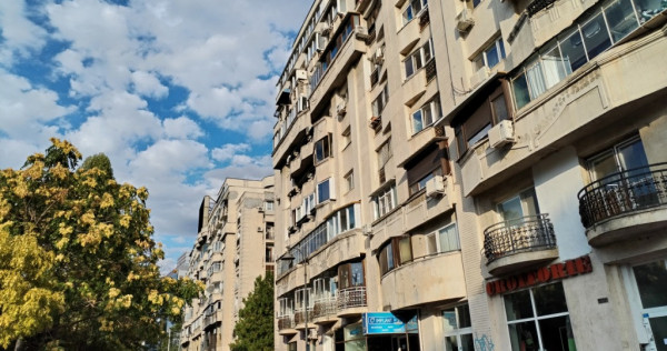 Unirii-Mamulari, spate magazin, decomandat, 3 min. metrou, etaj 2.