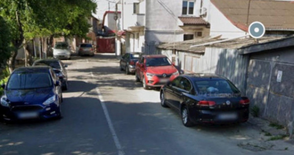 Casă demolabilă sau renovabilă de v&acirc;nzare &icirc;n Coiciu - A