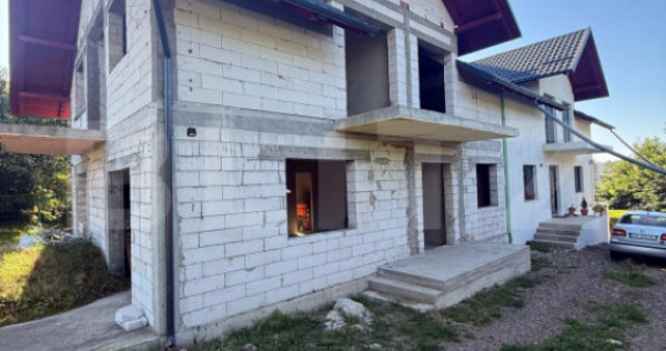 Casa Duplex la rosu, 222 mp utili, teren 423 mp, Burdujeni,