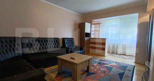 Apartament cu 3 camere și living &icirc;n suprafață de 65 mp