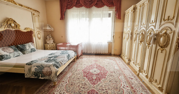 Casa ultracentrala 12 camere 789mp utili teren 810mp Timisoa