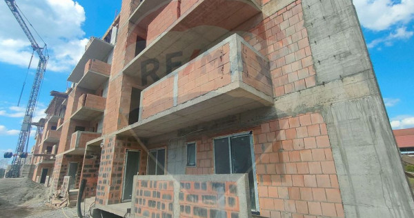 Apartament de vanzare cu gradina