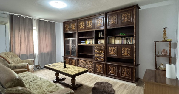 3 cam, decomandat, 2 bai, etaj 3, mobilat+utilat, Cuza Voda