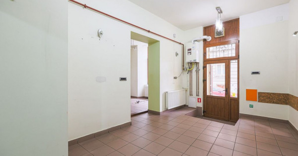 Spațiu comercial strada Episcopiei nr 1, Pregătit pt af...