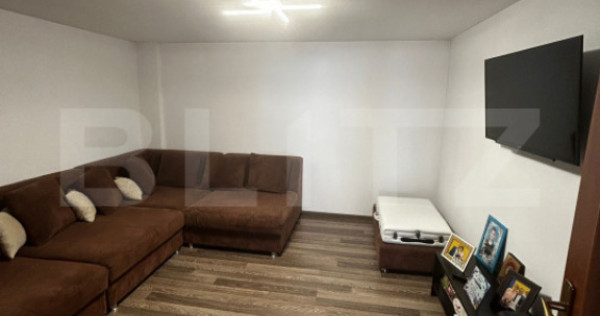 Casa de vanzare, 3 camere, teren 211 mp--Colosseum