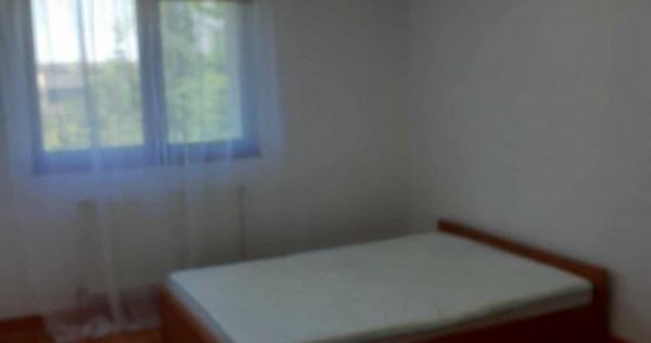 Garsoniera decomandata zona Craiter