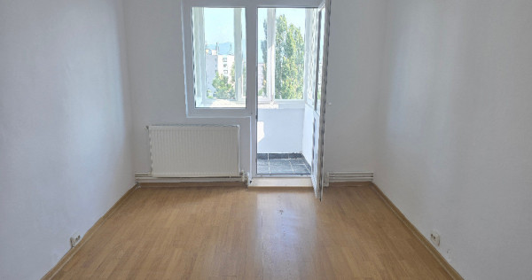 Vand apartament 2 camere in Deva, zona Micro 15 (Lidl), izolat