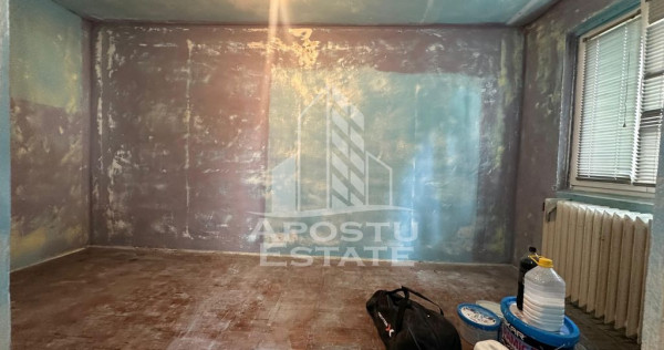 Apartament cu 2 camere, parter, zona Sagului