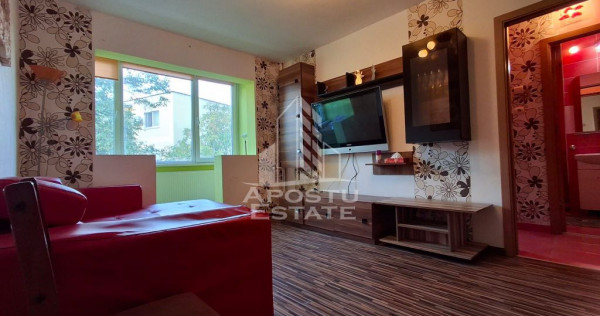 Apartament semidecomandat 3 camere, Miorita