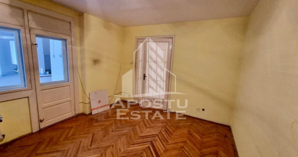 Apartament 2 camere, etaj 1,centrala proprie, zona Saguna