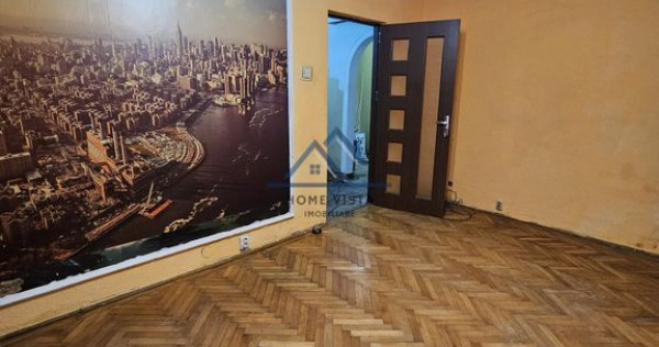 Apartament 3 camere de vânzare, Cartier Popa Șapcă