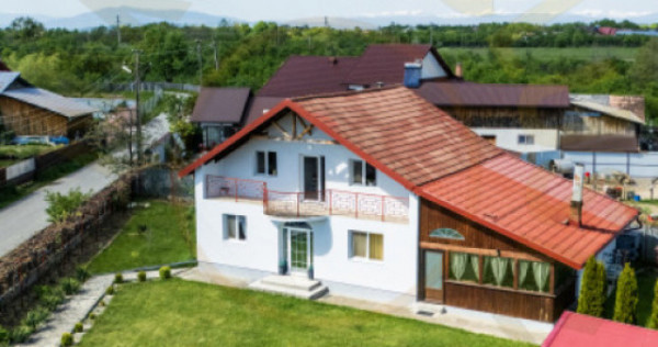 Casa cu teren generos si gradina spectaculoasa &ndash; Comuna Cu