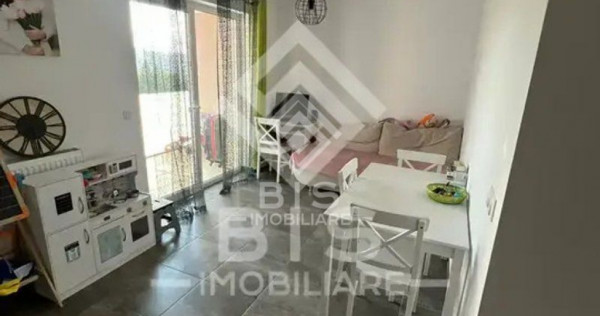 Apartament de vanzare 3 camere - zona ISU