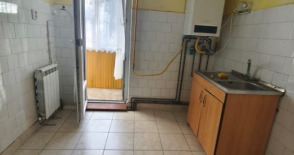 Apartament 3 camere, 61mp, zona Hurmuzachi, Radauti