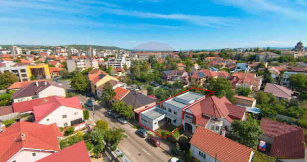 De v&acirc;nzare, casă la roșu &icirc;n zona centrală, Str. Emil...