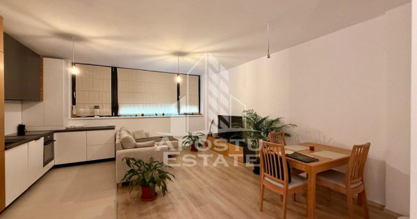 Apartament cu 3 camere, ultrafinisat, zona Torontalului