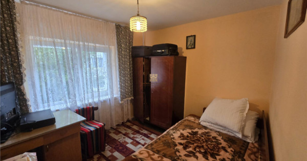 Apartament 3 camere Cartier Zamca De Inchiriat 0727817187