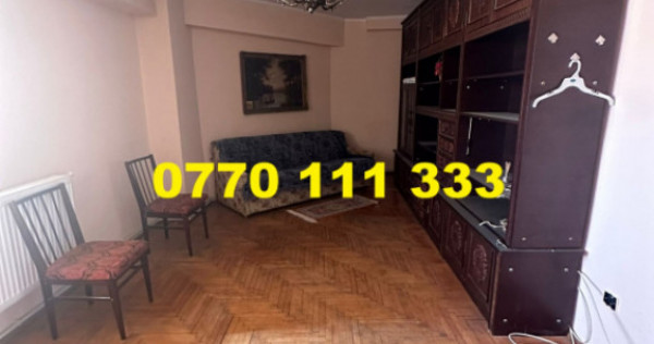 - Apartament 3 camere decomandat, Calea Calarasilor.