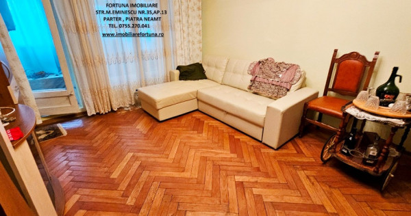 Apartament 3 camere, etaj1,zona Centrala,ideal pentru locuit sau firma