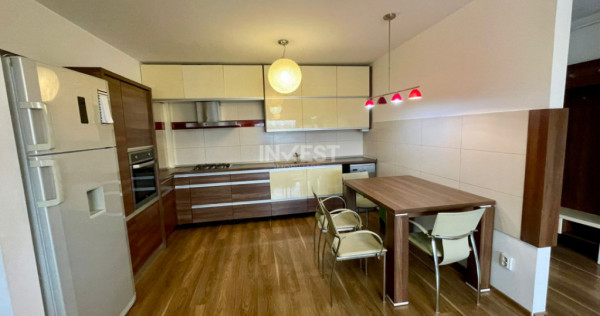 Apartament cu 3 camere- Podul de fier-Bloc Nou