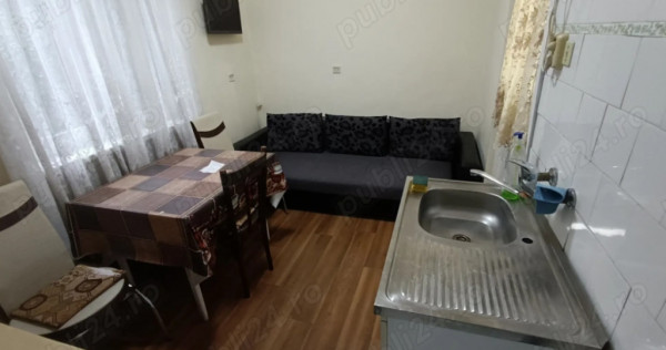Garsoniera decomandat - zona Brasovul Vechi