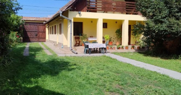 Casă &icirc;n Petrești Alba