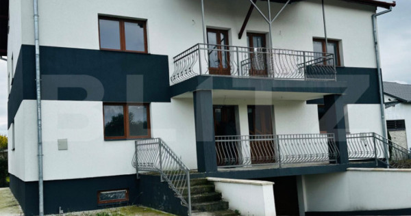 Casă multifuncțională cu subsol, parter și etaj, teren