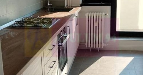 Vanzare apartament 3 camere in zona Unirii-Dambovita