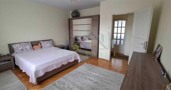 Apartament 3 camere bloc vila zona Garii- Piata Dacia