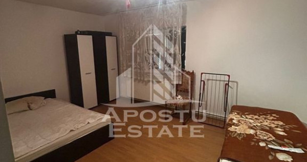 Apartament 4 camere, centrala proprie, parter, petfriendl...