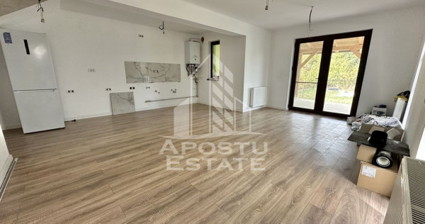 Duplex cu 4 camere, 2 bai si dressing in Giroc la asfalt.