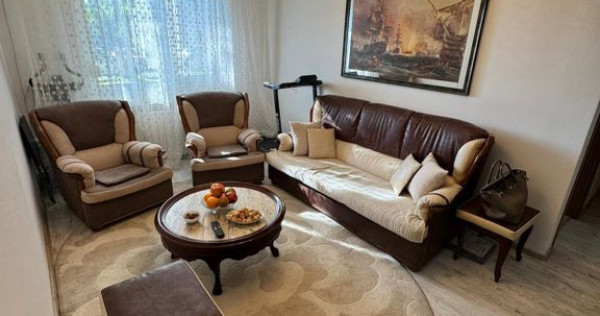 Apartament 3 camere semidecomandat-zona Inel 2