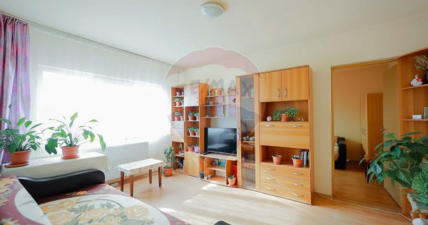 De vânzare apartament cu 2 camere zona Ioșia