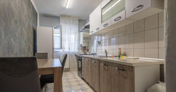 Apartament 2 camere decomandat zona Eroilor.