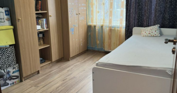 Apartament 4 camere in Craiter,etajul 2,mobilat, 129500 Euro