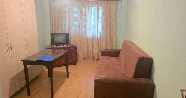 Vand apartament 2 camere decomandat in Deva, zona Micro 15, etaj 8,