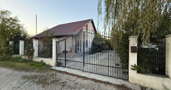 Casă / Vilă cu 5 camere
