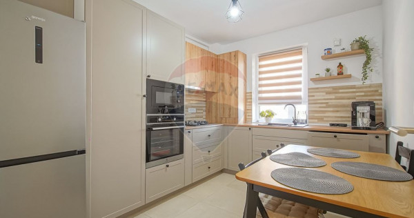 Apartament 3 camere decomandat, parcare | Victory by Casa...