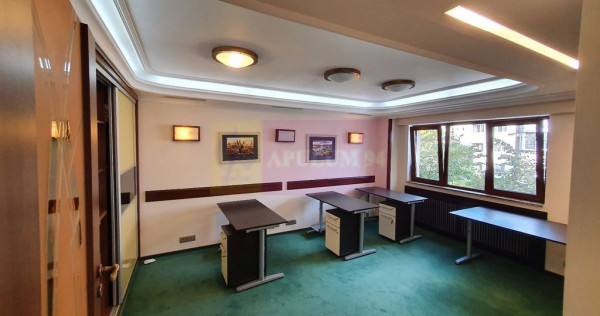 Apartament cu 3 camere de vanzare in Campina - Zona ultra...