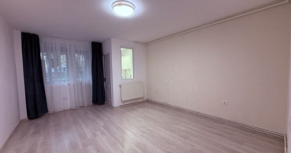 Garsoniera renovata zona Astra