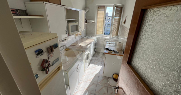 Apartament 3 camere dec Berceni / Emil Racovita