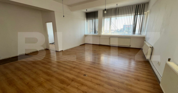 Spațiu de birou, 55 mp, zona Piața 1 Mai