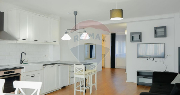 Apartament cu 3 camere de vânzare în zona Ultracentral
