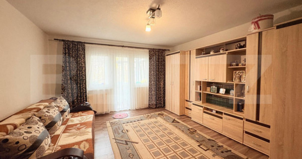 Apartament 4 camere, 106 mp, Micro 16