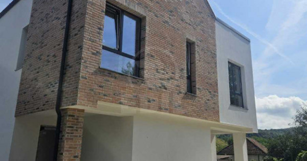 Duplex de 4 camere, zona Tauti, Floresti