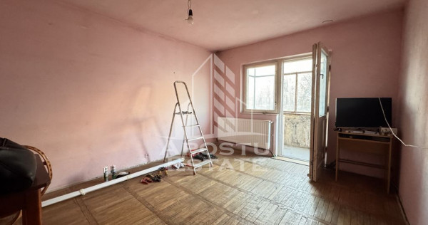 Apartament cu 1 camera | 33mp | Centrala | Et. 3/4 | Zona...