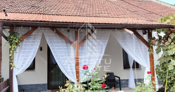 Apartament cu 3 camere, curte comuna, centrala proprie, z...