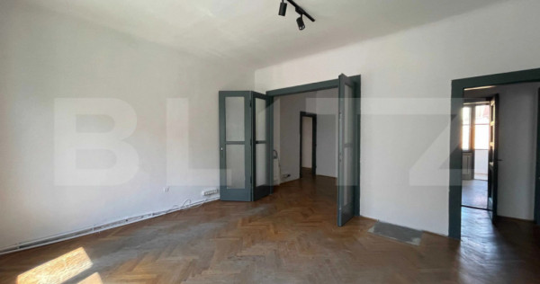 Apartament cu 4 camere, 120 mp, &icirc;n Centrul Clujului