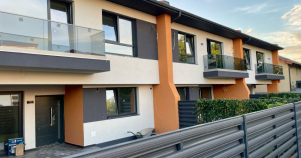 Vile triplex moderne Chiajna zonă liniștită, construcție