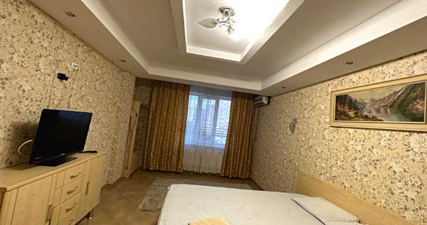 Garsoniera de inchiriat in Piata Romana